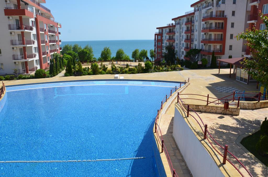 Single Private Apartments In Marina View Fort Beach Sveti Vlas Exterior foto
