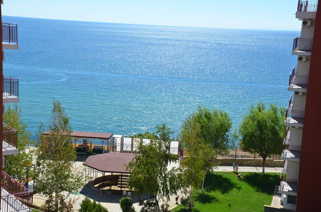 Single Private Apartments In Marina View Fort Beach Sveti Vlas Exterior foto