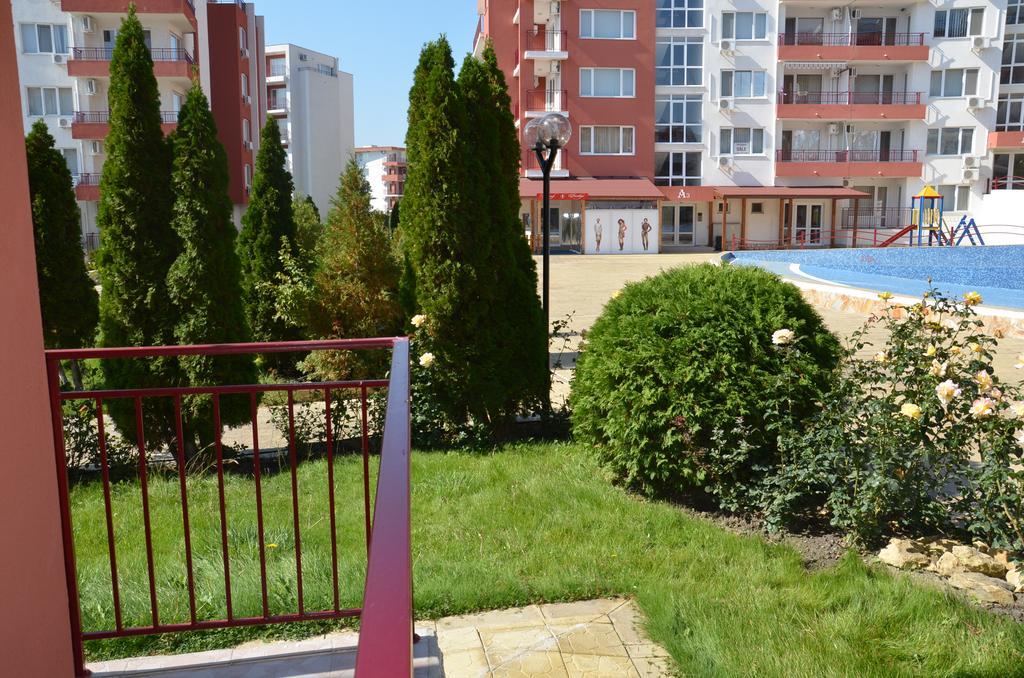 Single Private Apartments In Marina View Fort Beach Sveti Vlas Exterior foto