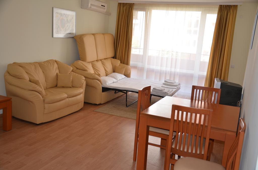 Single Private Apartments In Marina View Fort Beach Sveti Vlas Exterior foto