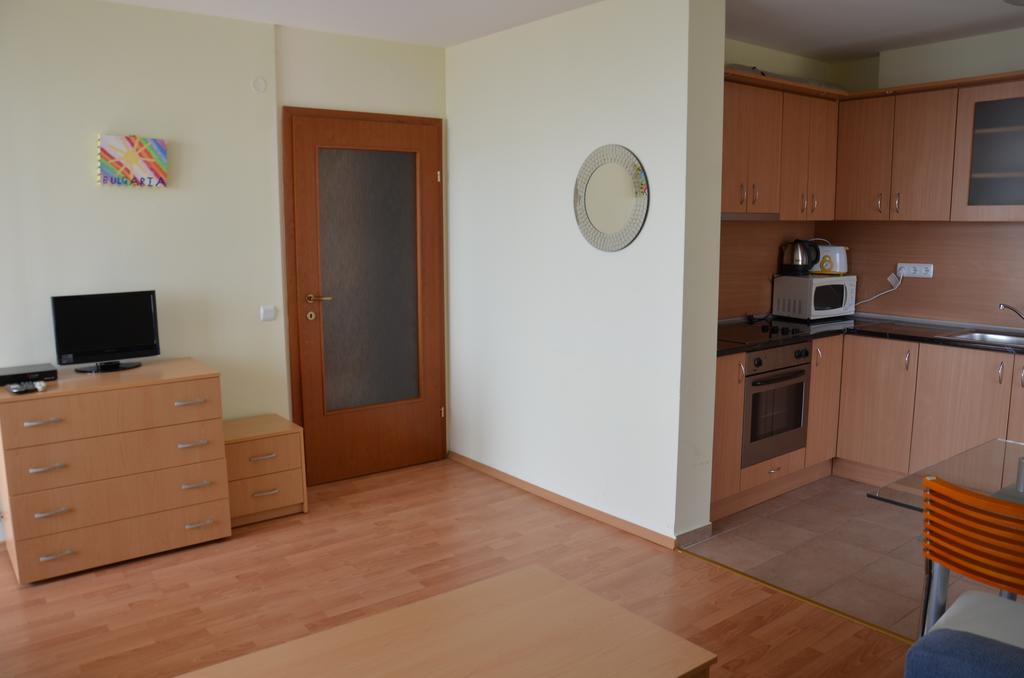 Single Private Apartments In Marina View Fort Beach Sveti Vlas Exterior foto