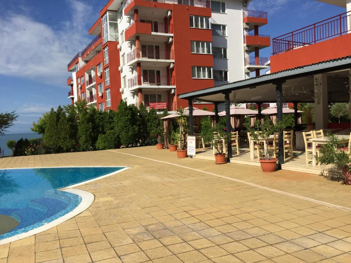 Single Private Apartments In Marina View Fort Beach Sveti Vlas Exterior foto